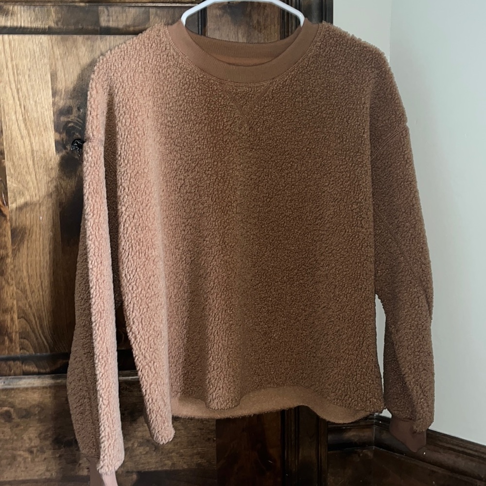 American Eagle Sherpa Cropped crewneck